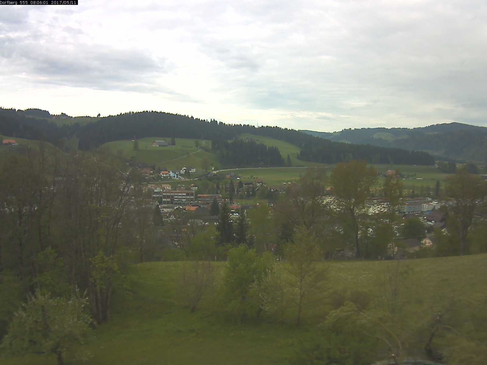 Webcam-Bild: Aussicht vom Dorfberg in Langnau 20170511-080601