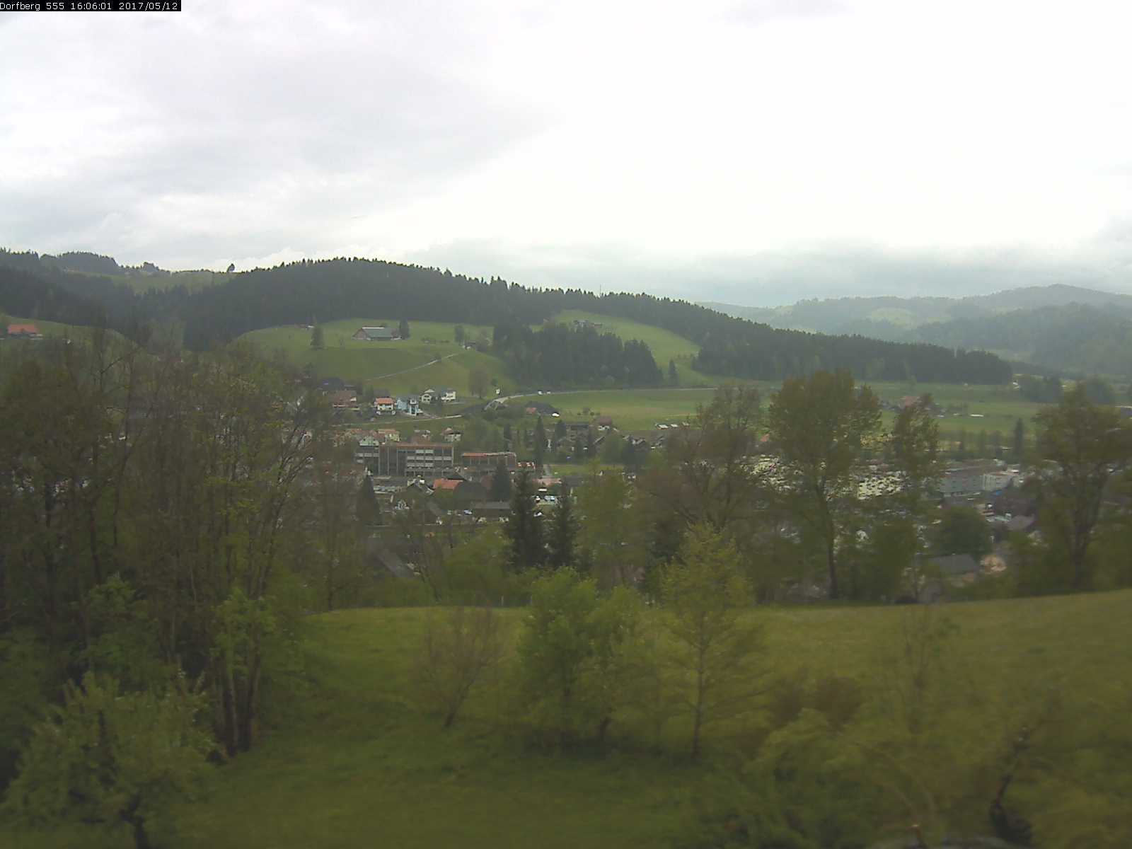 Webcam-Bild: Aussicht vom Dorfberg in Langnau 20170512-160601
