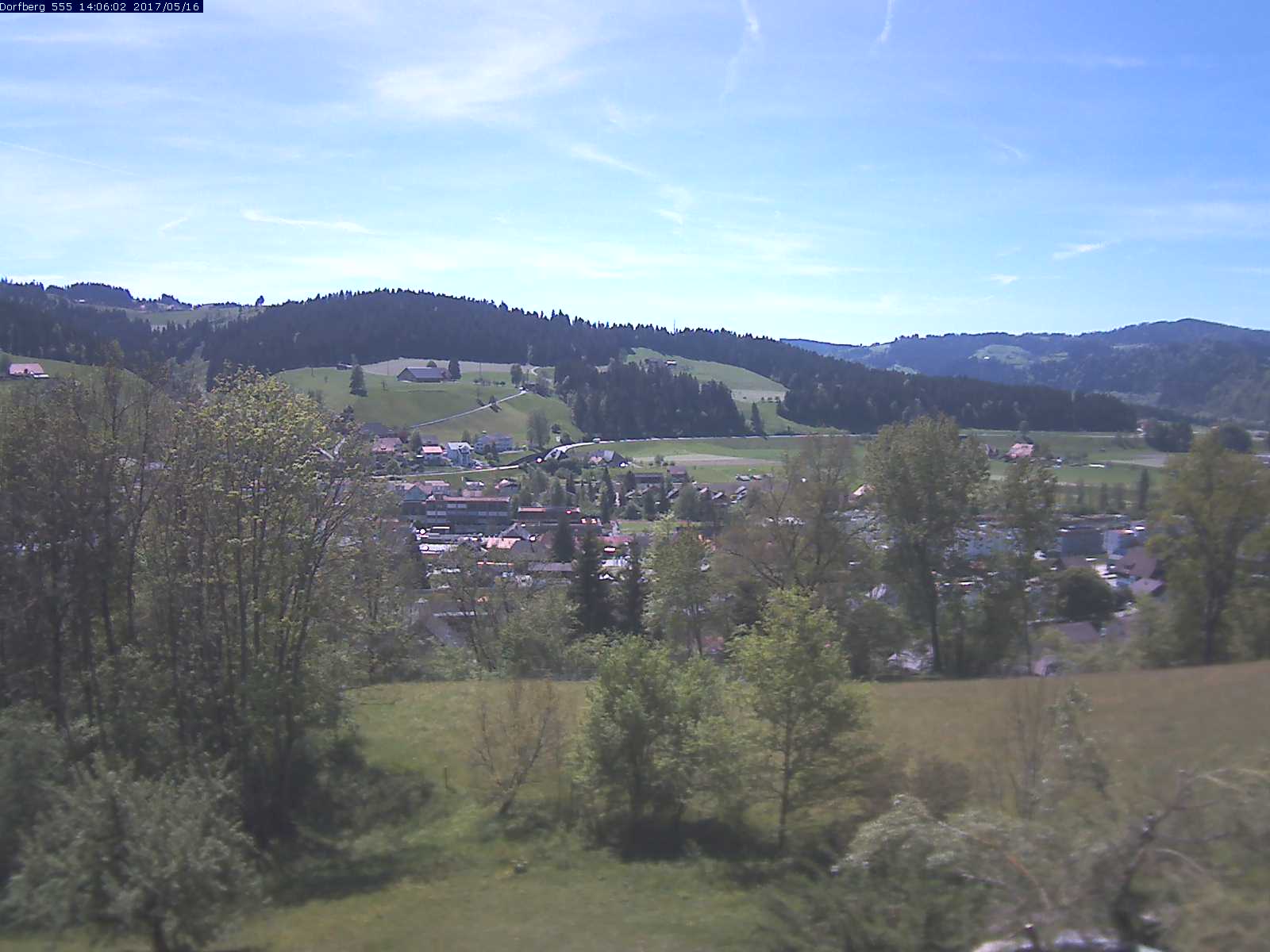 Webcam-Bild: Aussicht vom Dorfberg in Langnau 20170516-140601