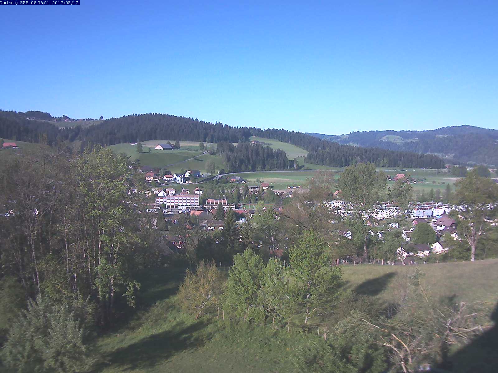 Webcam-Bild: Aussicht vom Dorfberg in Langnau 20170517-080601
