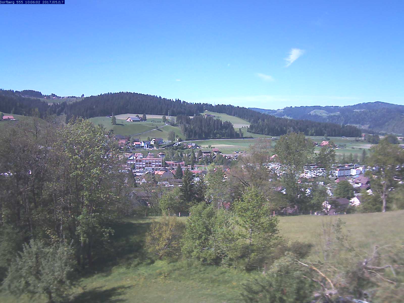 Webcam-Bild: Aussicht vom Dorfberg in Langnau 20170517-100601