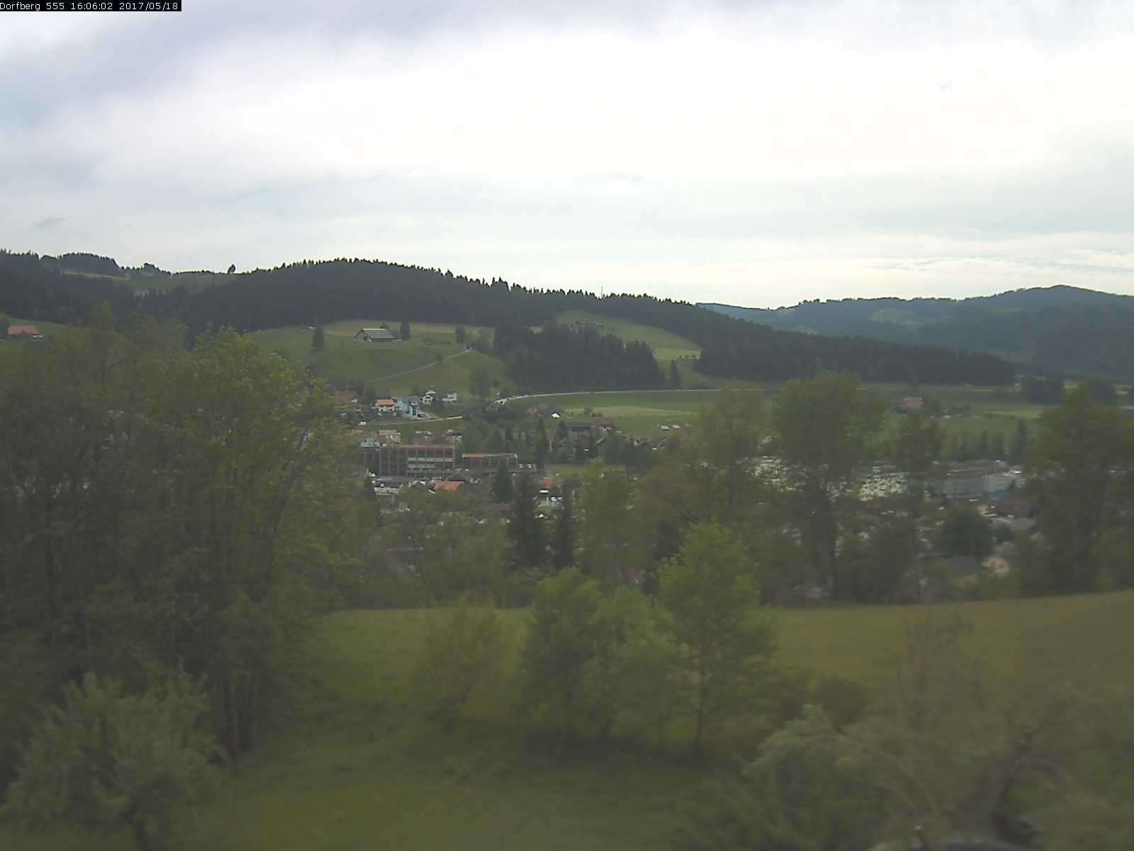 Webcam-Bild: Aussicht vom Dorfberg in Langnau 20170518-160601
