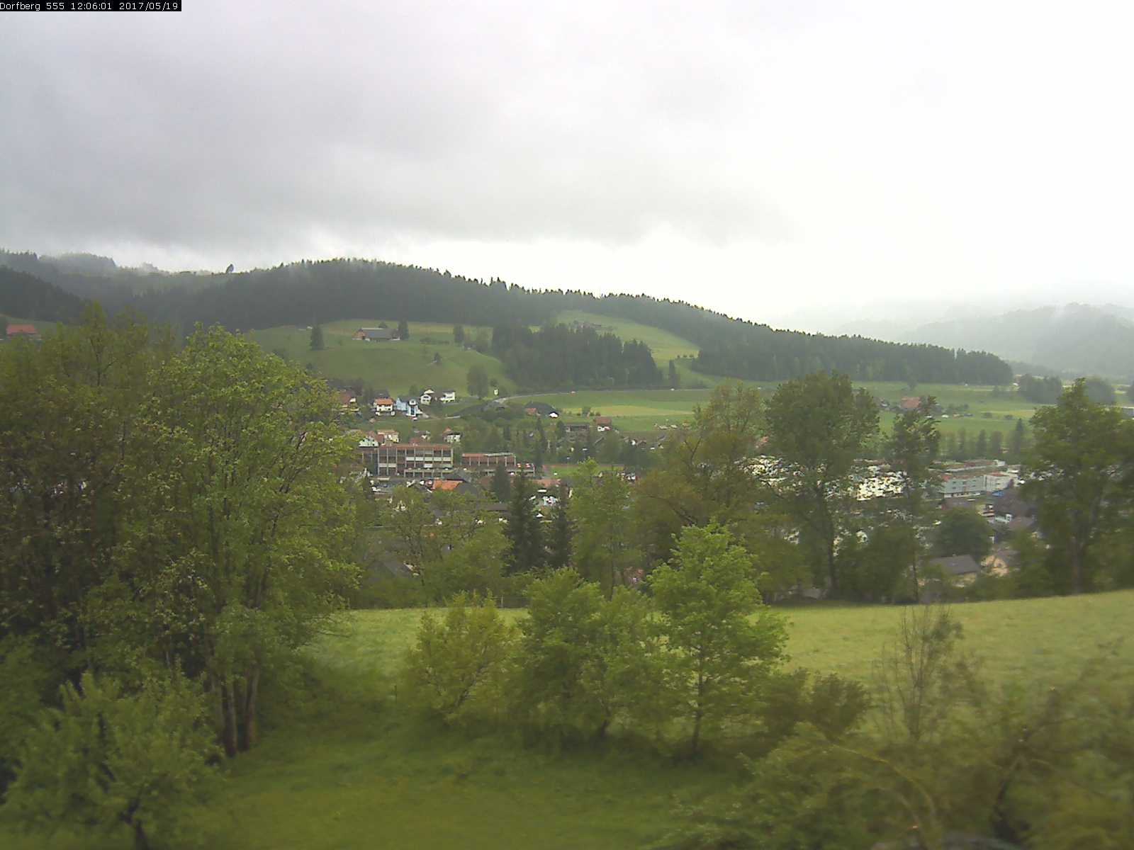 Webcam-Bild: Aussicht vom Dorfberg in Langnau 20170519-120601