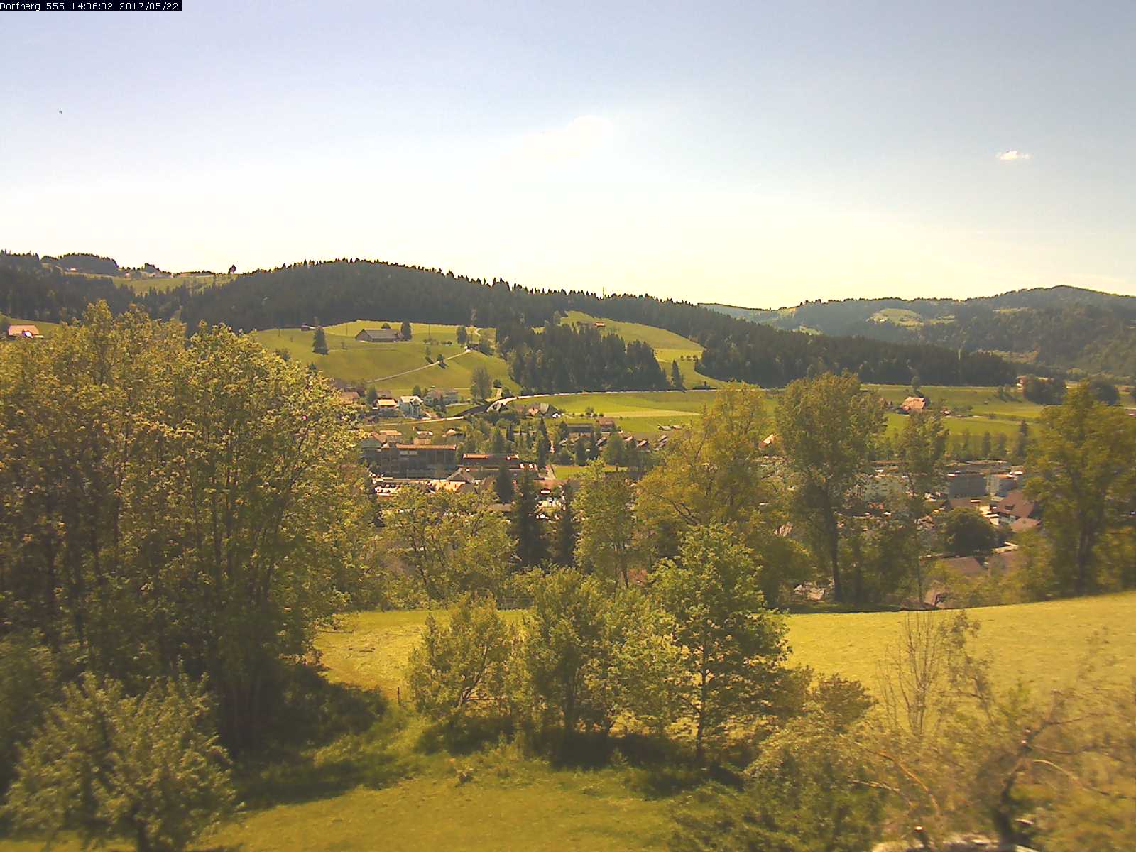 Webcam-Bild: Aussicht vom Dorfberg in Langnau 20170522-140601