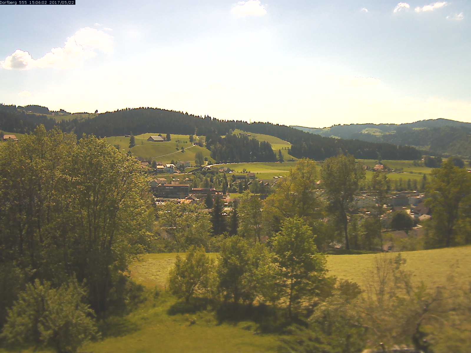 Webcam-Bild: Aussicht vom Dorfberg in Langnau 20170522-150601
