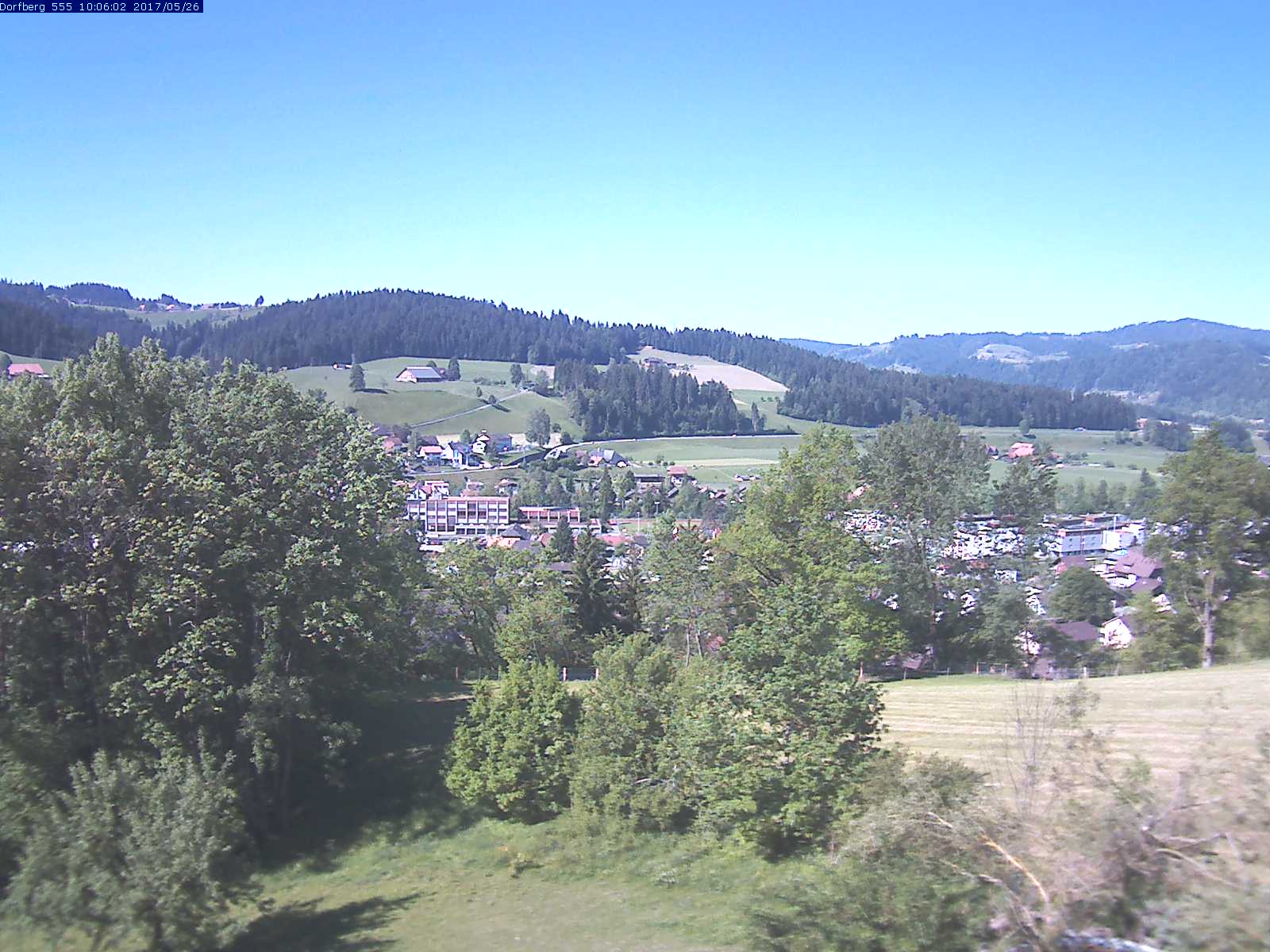 Webcam-Bild: Aussicht vom Dorfberg in Langnau 20170526-100602