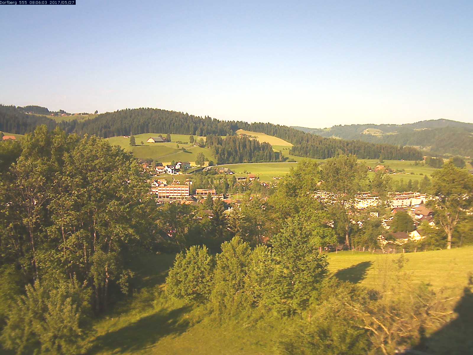 Webcam-Bild: Aussicht vom Dorfberg in Langnau 20170527-080601