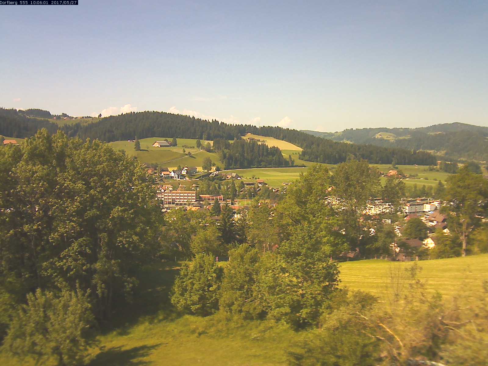 Webcam-Bild: Aussicht vom Dorfberg in Langnau 20170527-100601