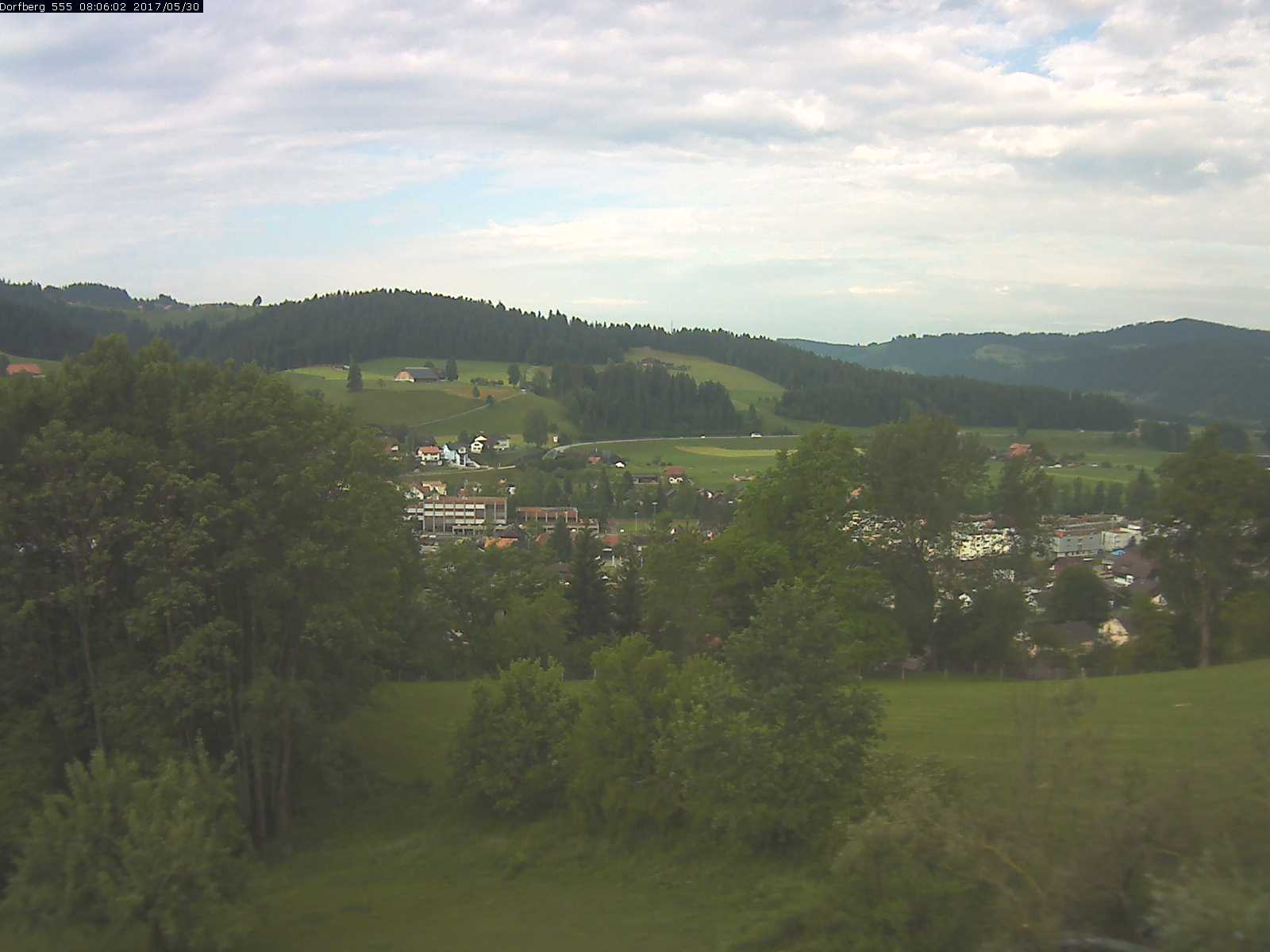 Webcam-Bild: Aussicht vom Dorfberg in Langnau 20170530-080602