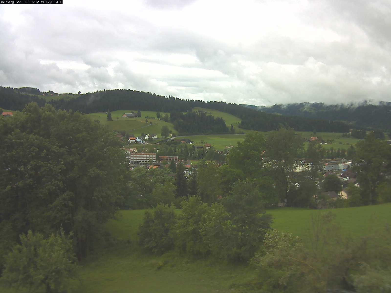 Webcam-Bild: Aussicht vom Dorfberg in Langnau 20170604-100601