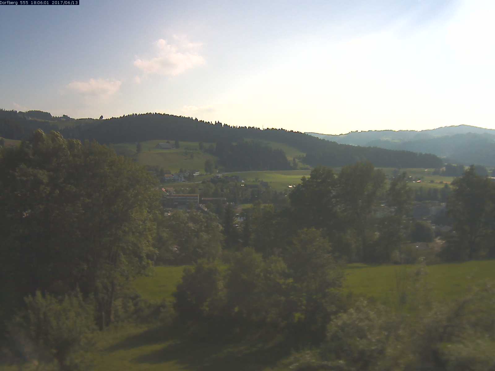 Webcam-Bild: Aussicht vom Dorfberg in Langnau 20170613-180601