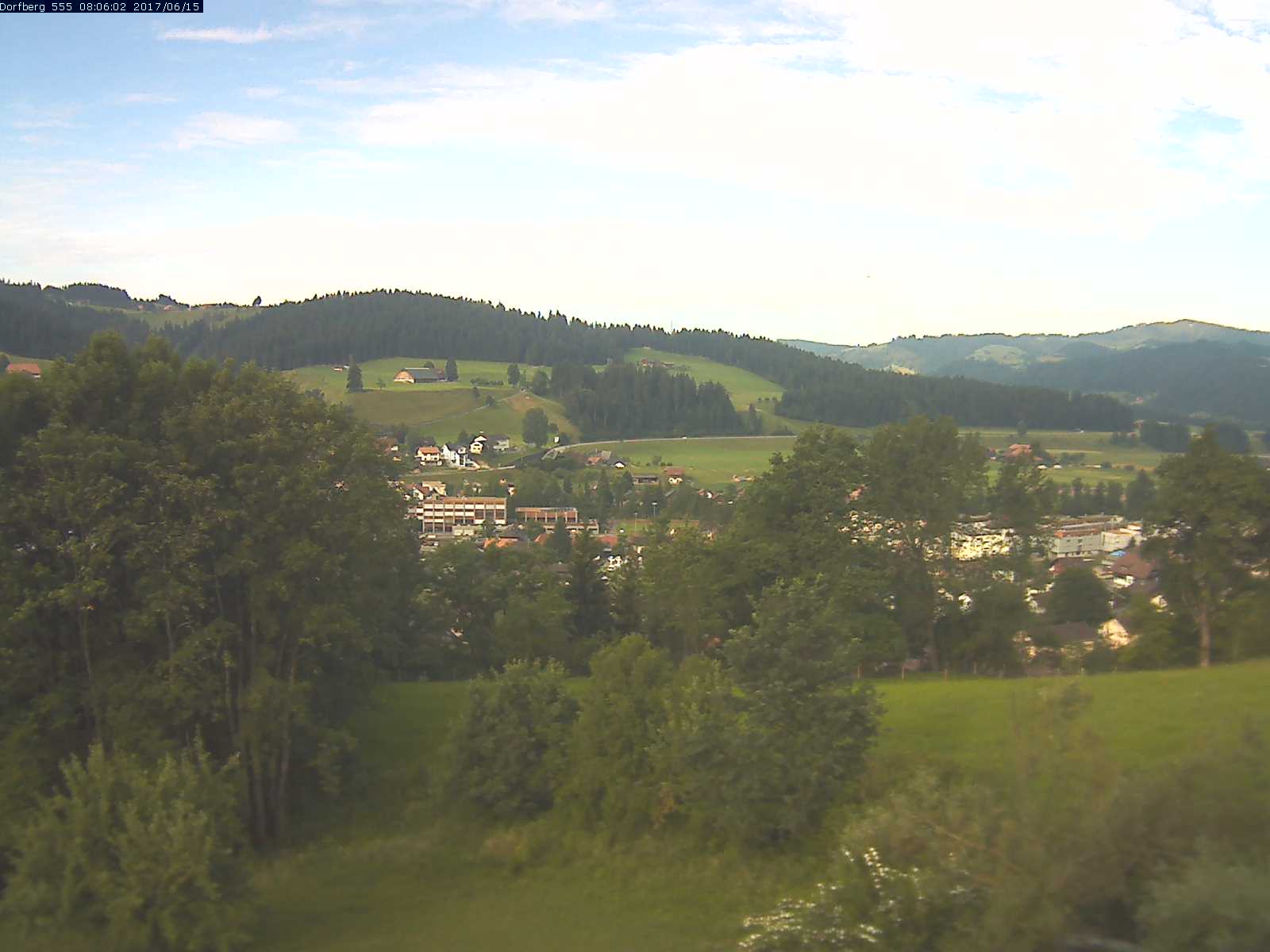Webcam-Bild: Aussicht vom Dorfberg in Langnau 20170615-080601