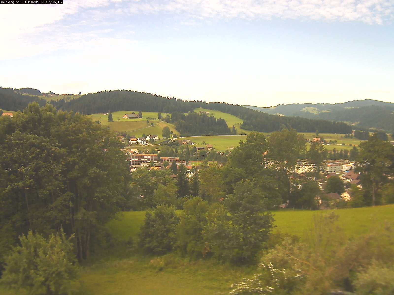 Webcam-Bild: Aussicht vom Dorfberg in Langnau 20170615-100601