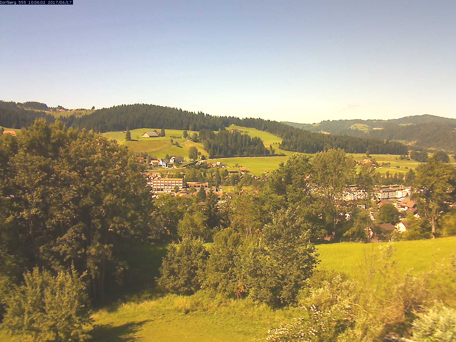 Webcam-Bild: Aussicht vom Dorfberg in Langnau 20170617-100601