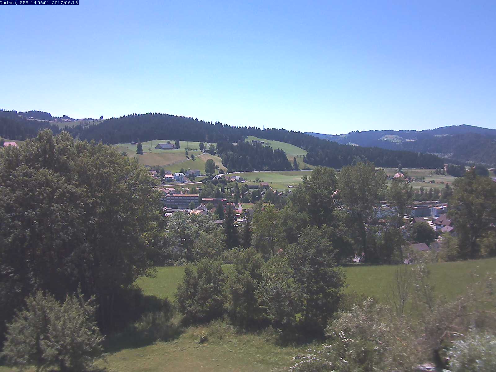 Webcam-Bild: Aussicht vom Dorfberg in Langnau 20170618-140601
