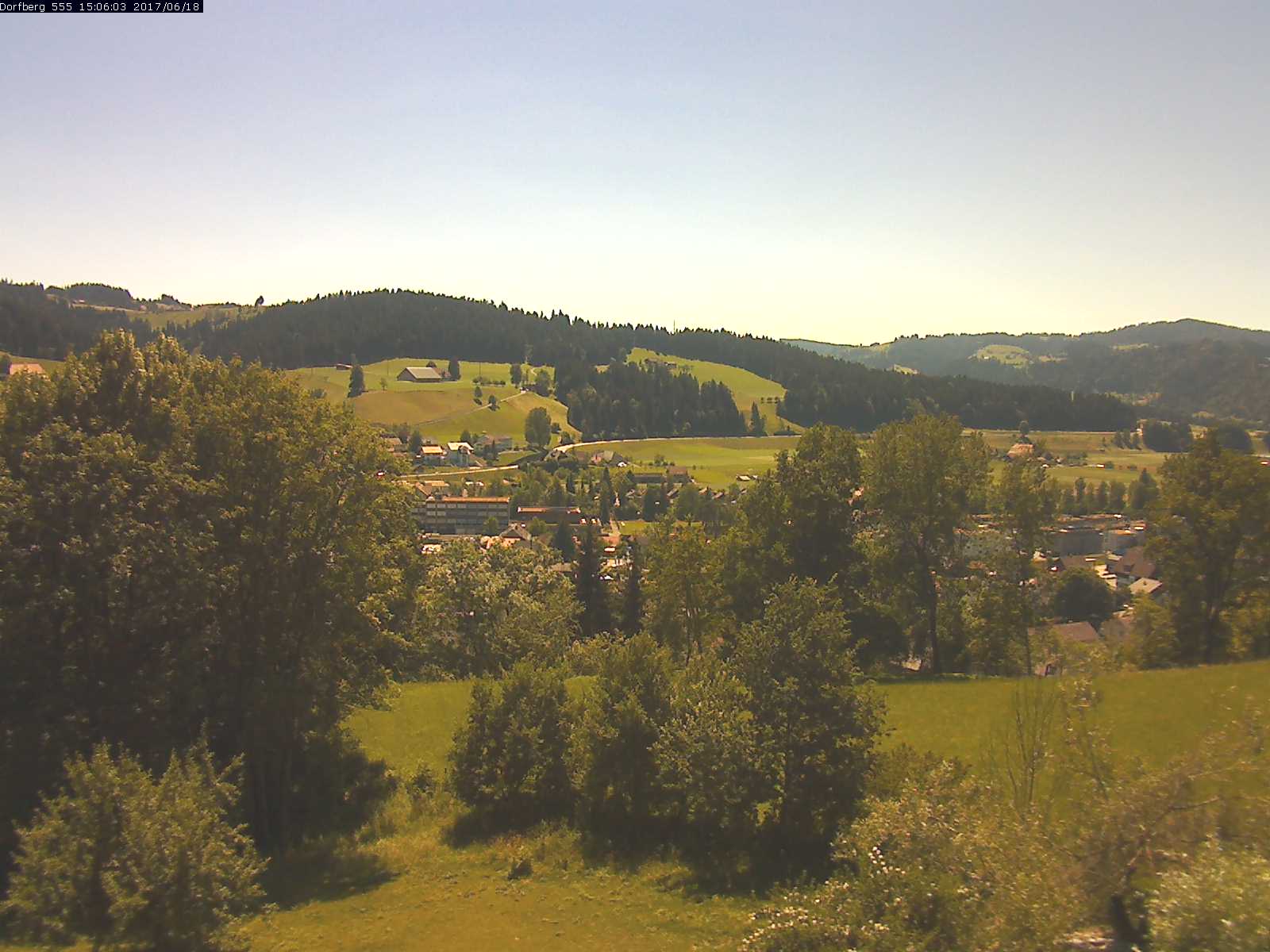 Webcam-Bild: Aussicht vom Dorfberg in Langnau 20170618-150601