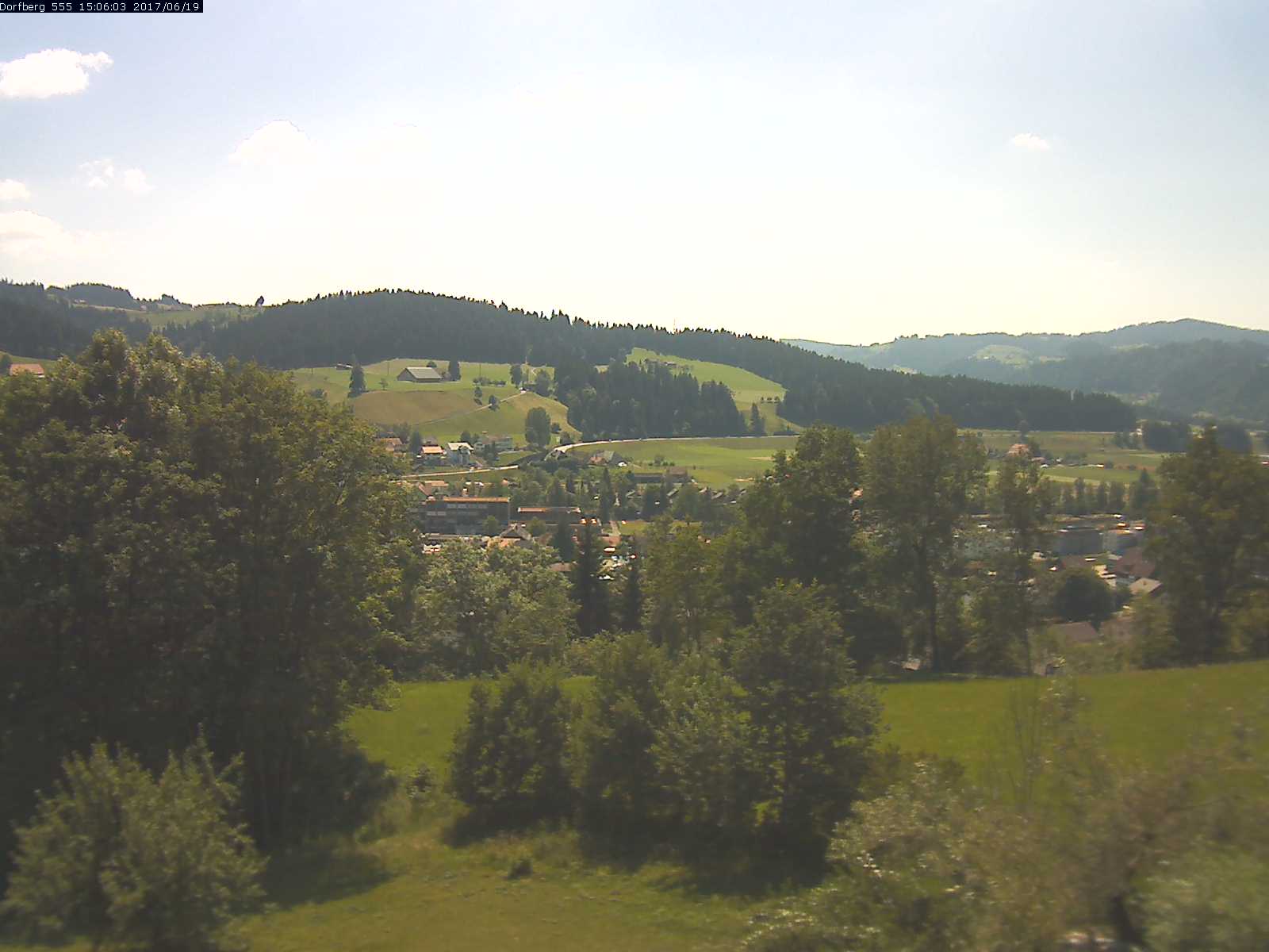 Webcam-Bild: Aussicht vom Dorfberg in Langnau 20170619-150601