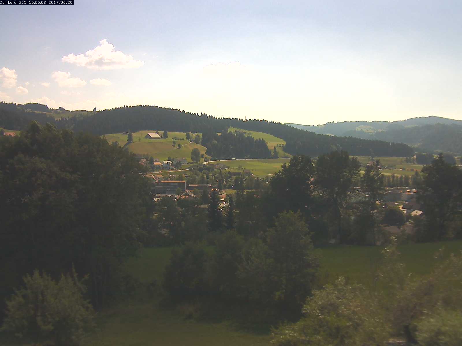 Webcam-Bild: Aussicht vom Dorfberg in Langnau 20170620-160601