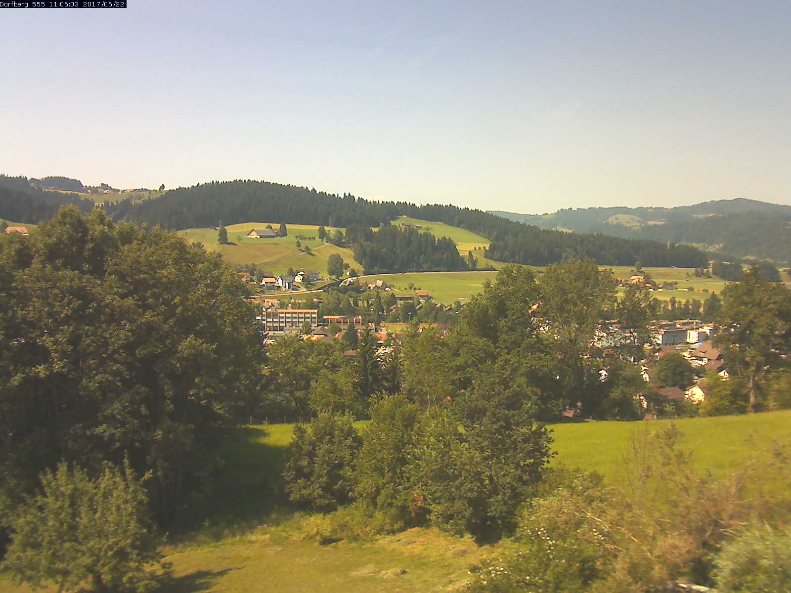 Webcam-Bild: Aussicht vom Dorfberg in Langnau 20170622-110601