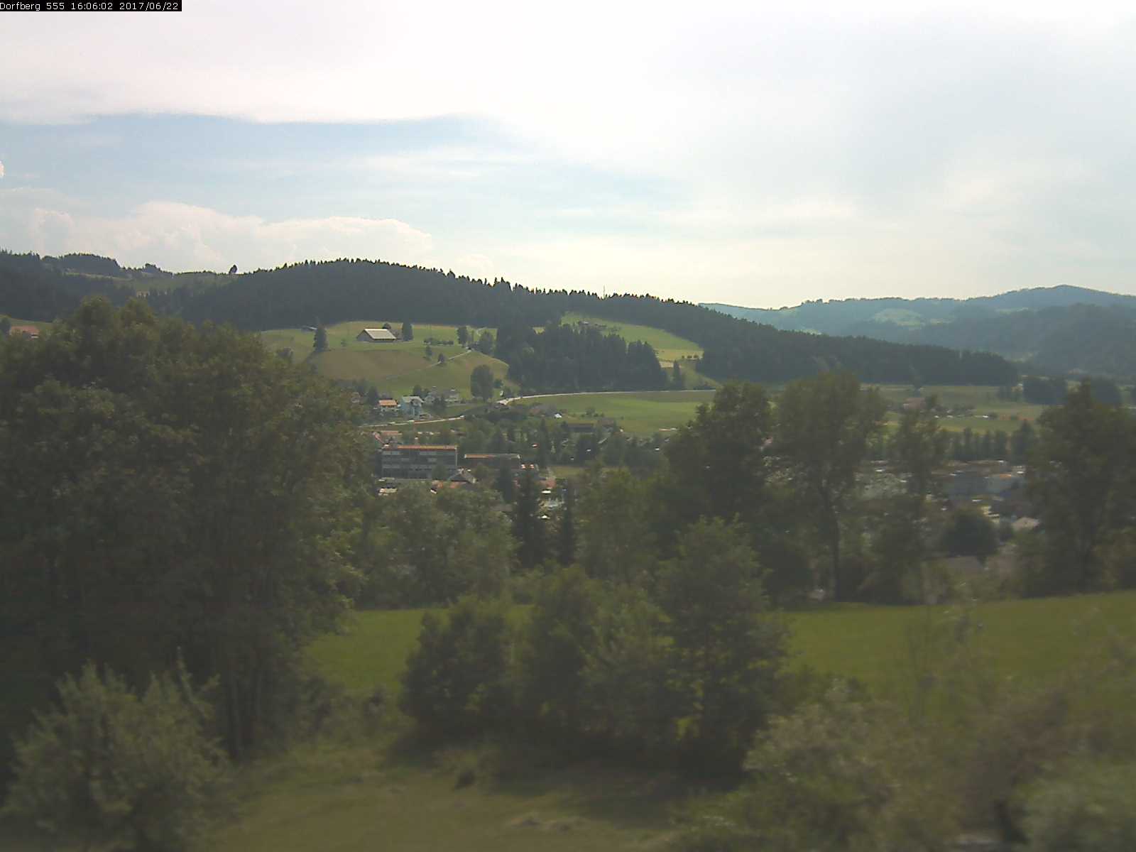 Webcam-Bild: Aussicht vom Dorfberg in Langnau 20170622-160601