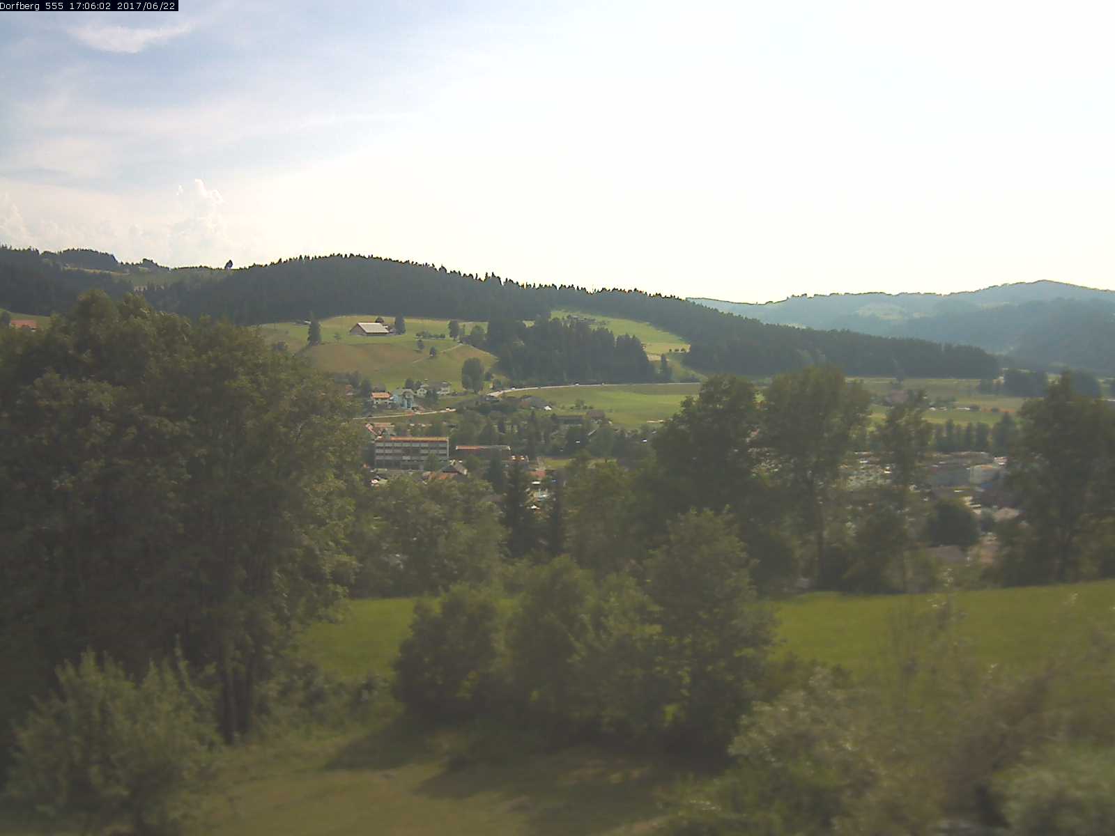 Webcam-Bild: Aussicht vom Dorfberg in Langnau 20170622-170601