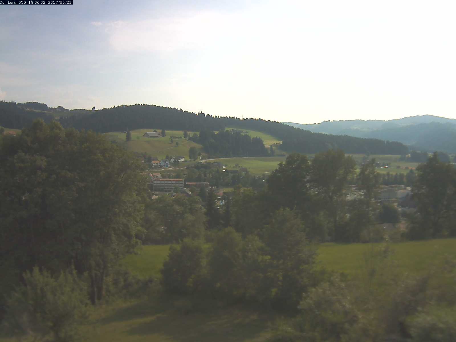 Webcam-Bild: Aussicht vom Dorfberg in Langnau 20170622-180601