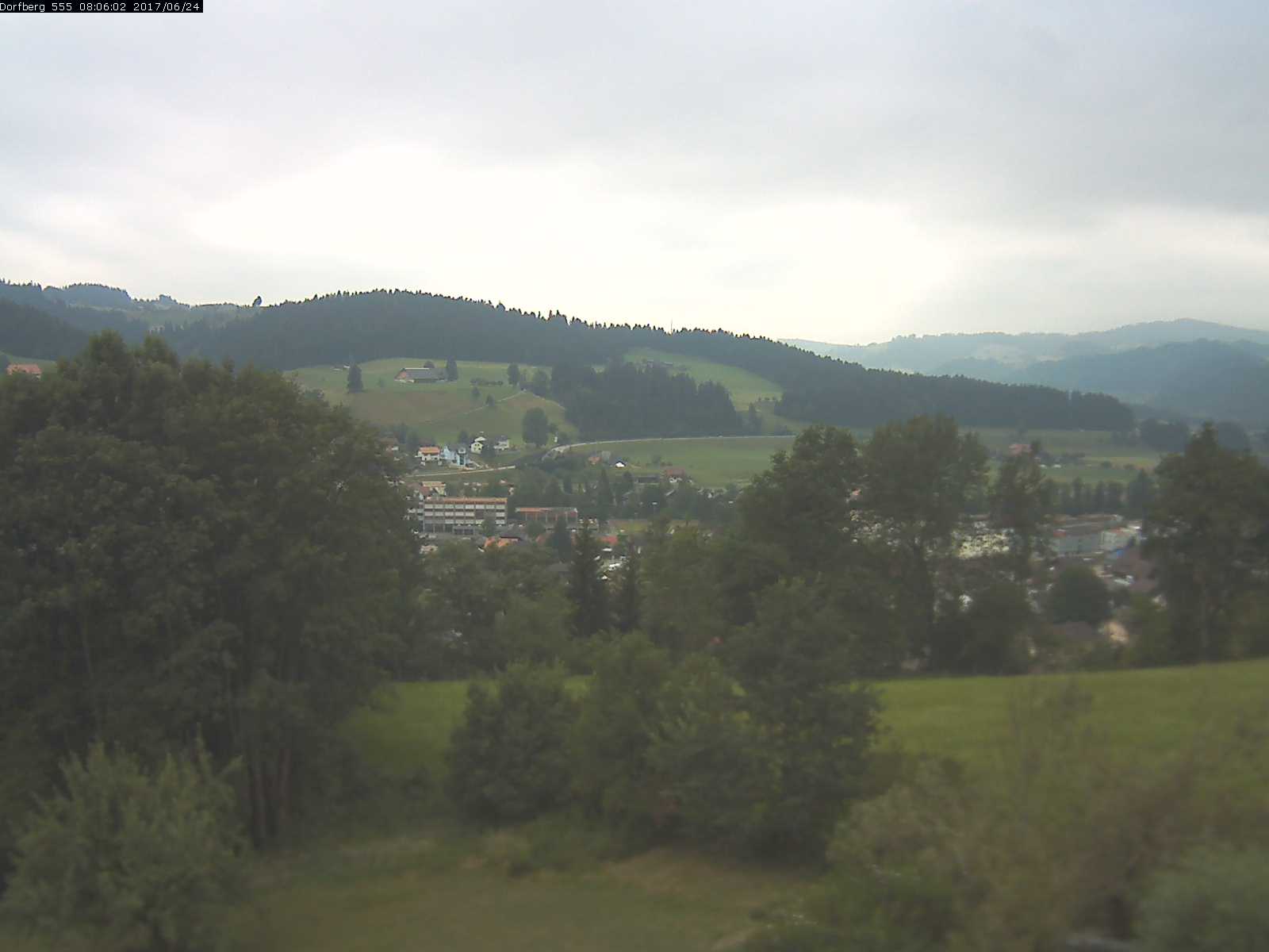 Webcam-Bild: Aussicht vom Dorfberg in Langnau 20170624-080601