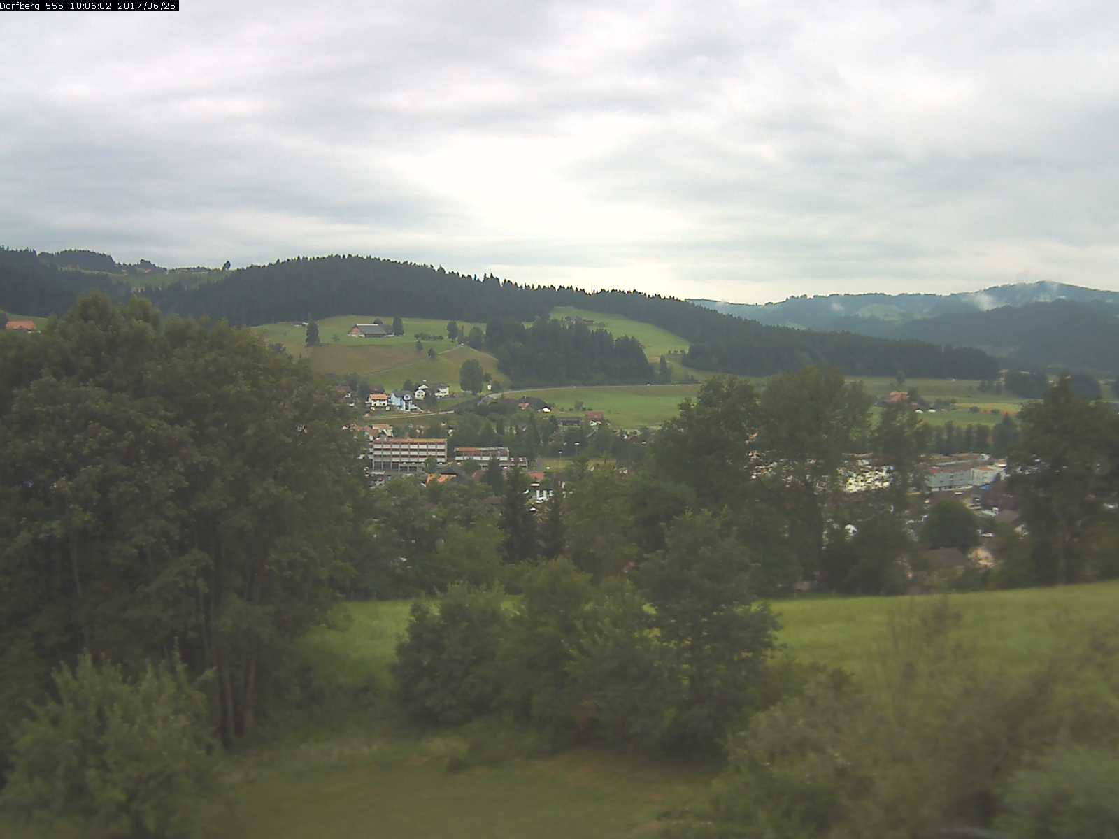Webcam-Bild: Aussicht vom Dorfberg in Langnau 20170625-100601