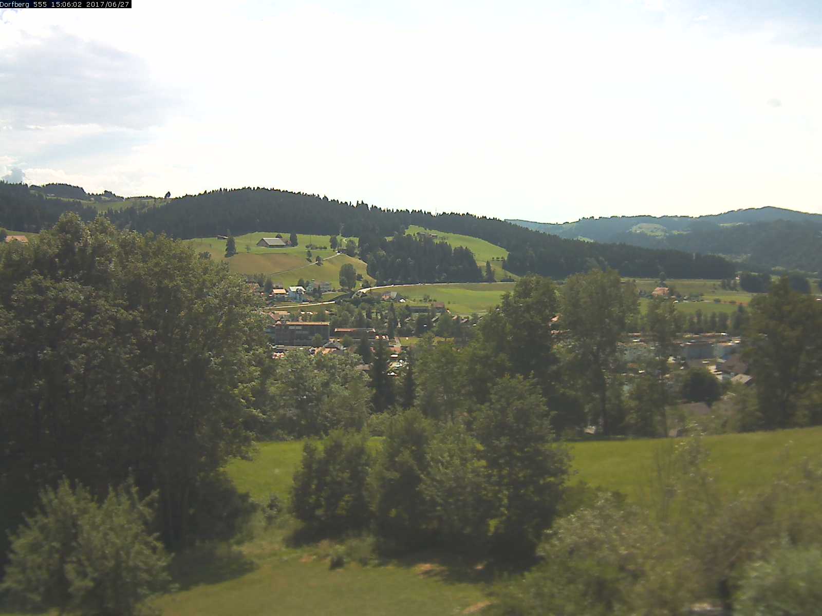Webcam-Bild: Aussicht vom Dorfberg in Langnau 20170627-150601