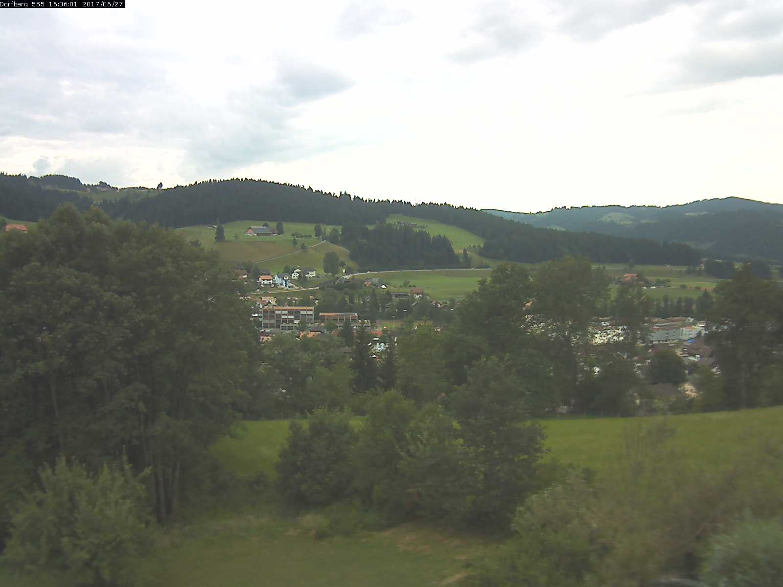 Webcam-Bild: Aussicht vom Dorfberg in Langnau 20170627-160601