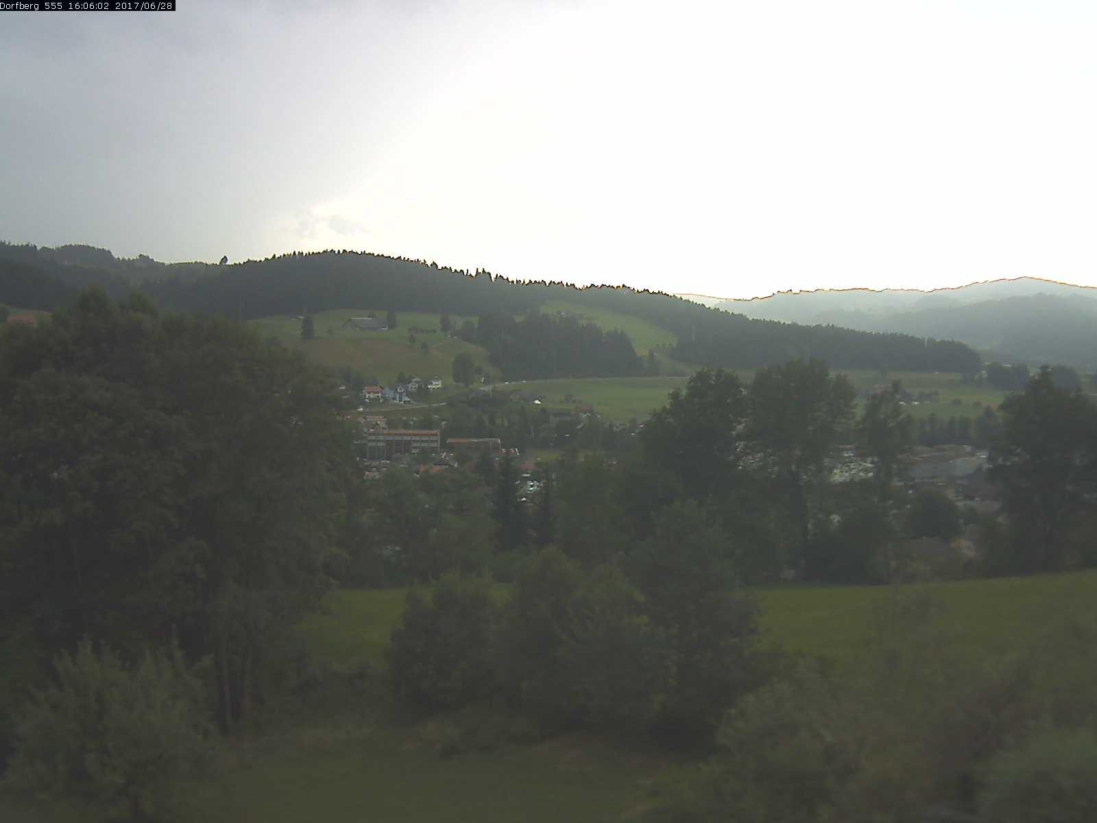 Webcam-Bild: Aussicht vom Dorfberg in Langnau 20170628-160601