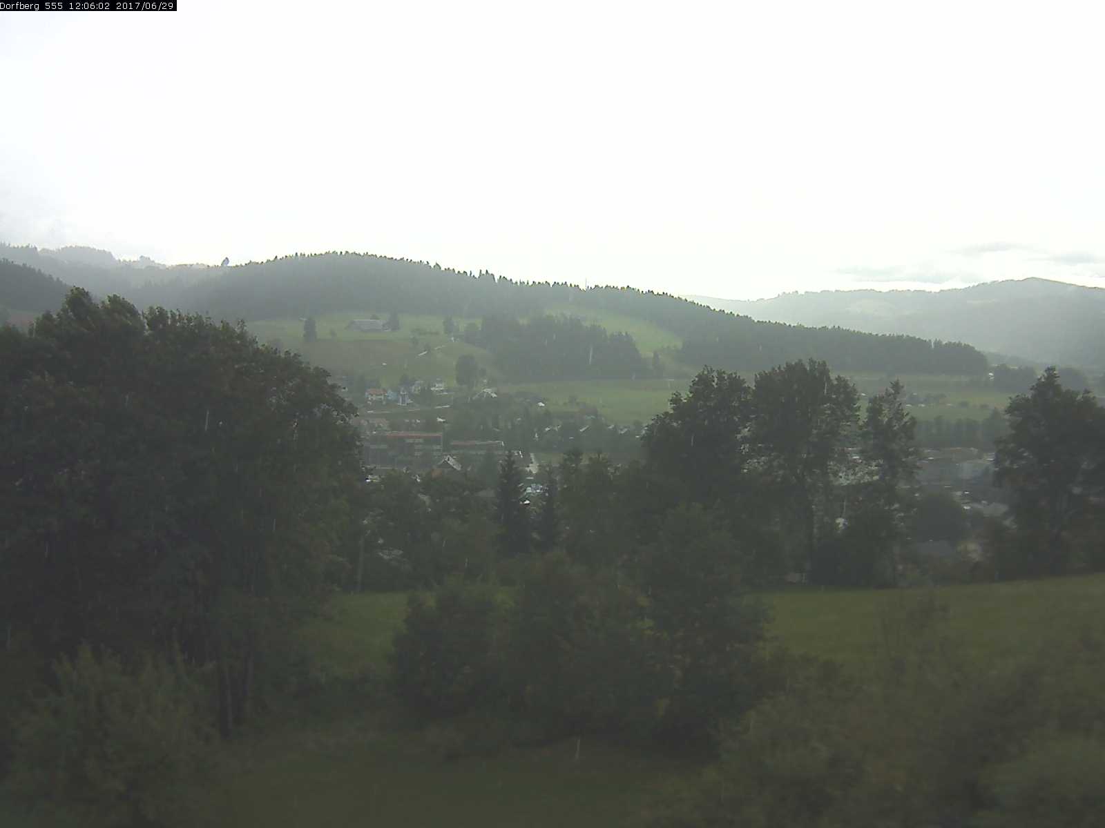 Webcam-Bild: Aussicht vom Dorfberg in Langnau 20170629-120601