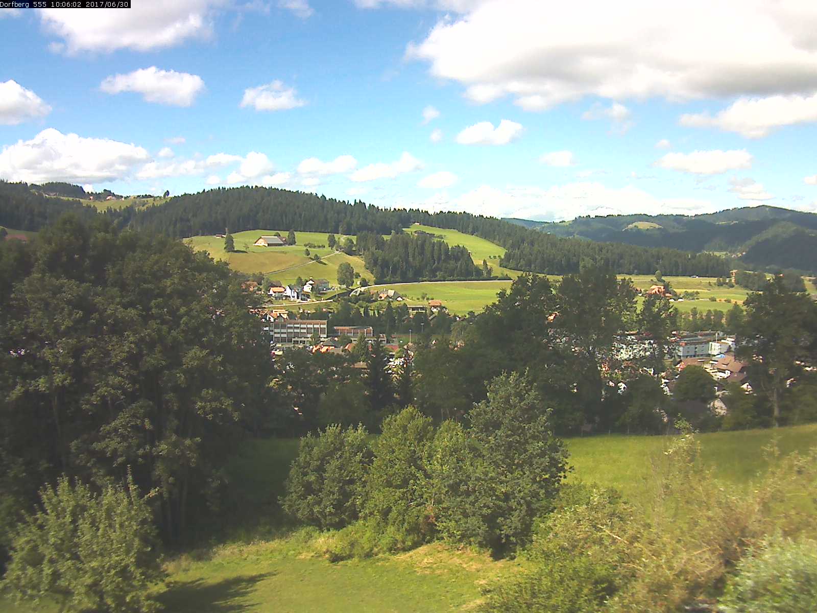 Webcam-Bild: Aussicht vom Dorfberg in Langnau 20170630-100601