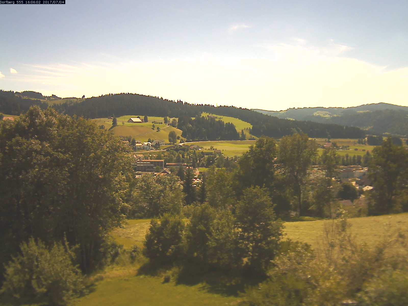 Webcam-Bild: Aussicht vom Dorfberg in Langnau 20170704-160601