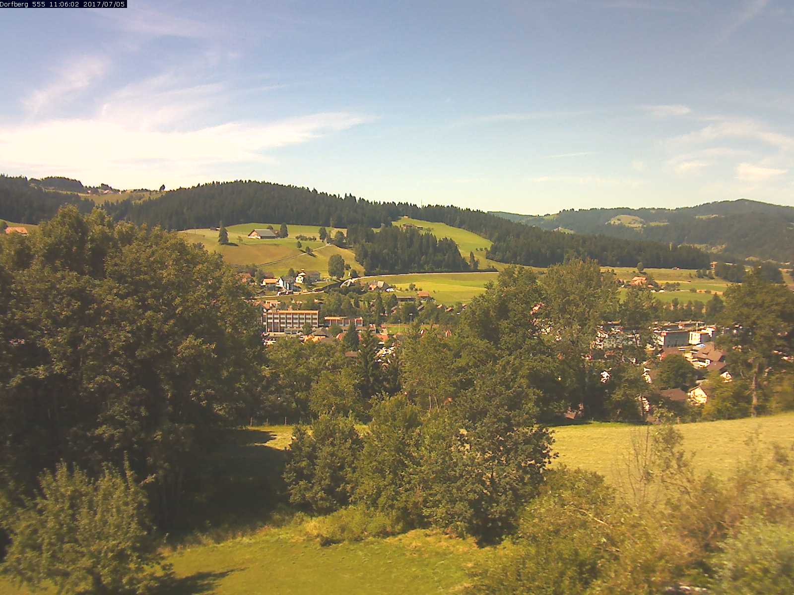 Webcam-Bild: Aussicht vom Dorfberg in Langnau 20170705-110601