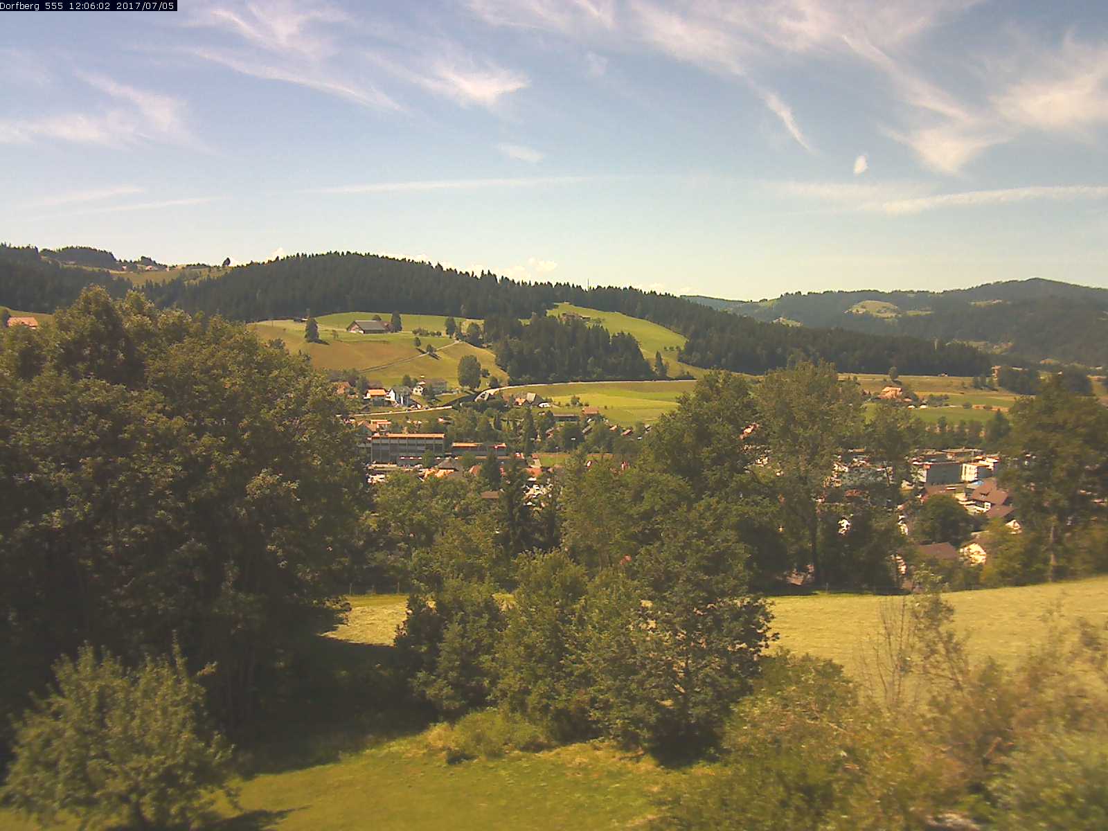 Webcam-Bild: Aussicht vom Dorfberg in Langnau 20170705-120601