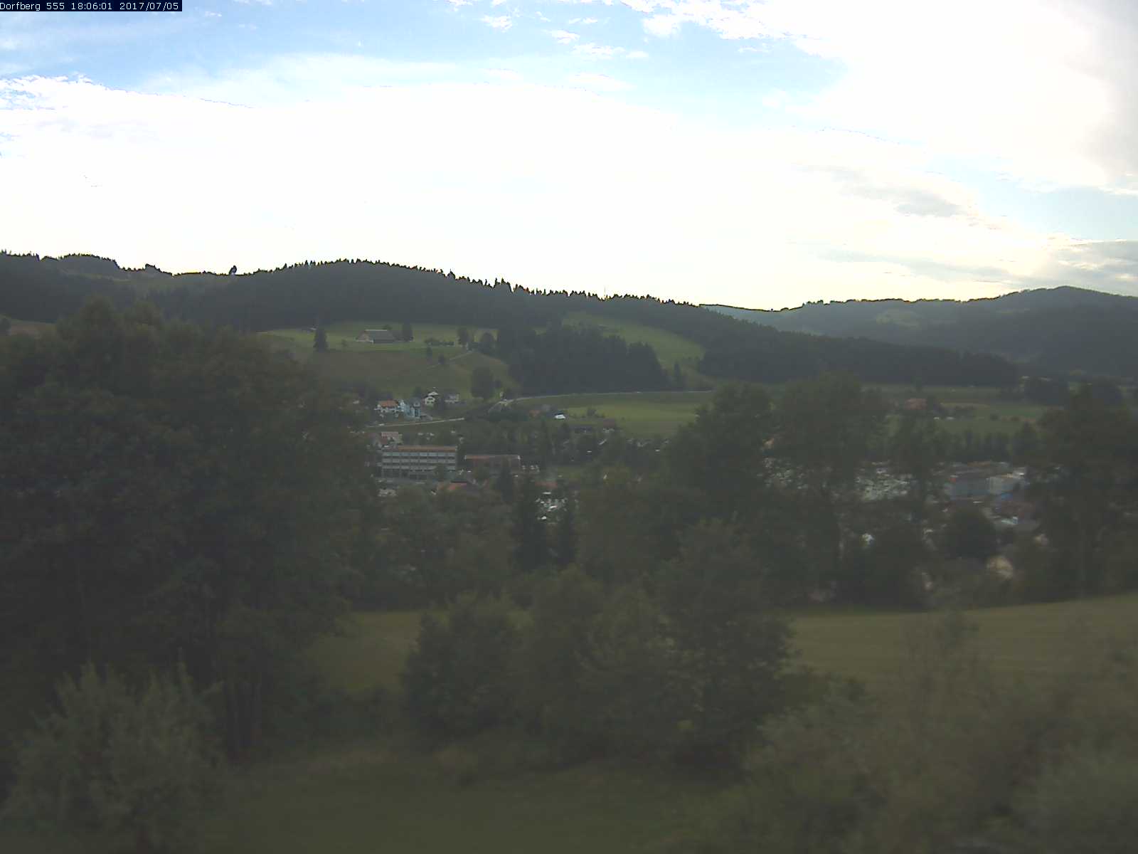 Webcam-Bild: Aussicht vom Dorfberg in Langnau 20170705-180601