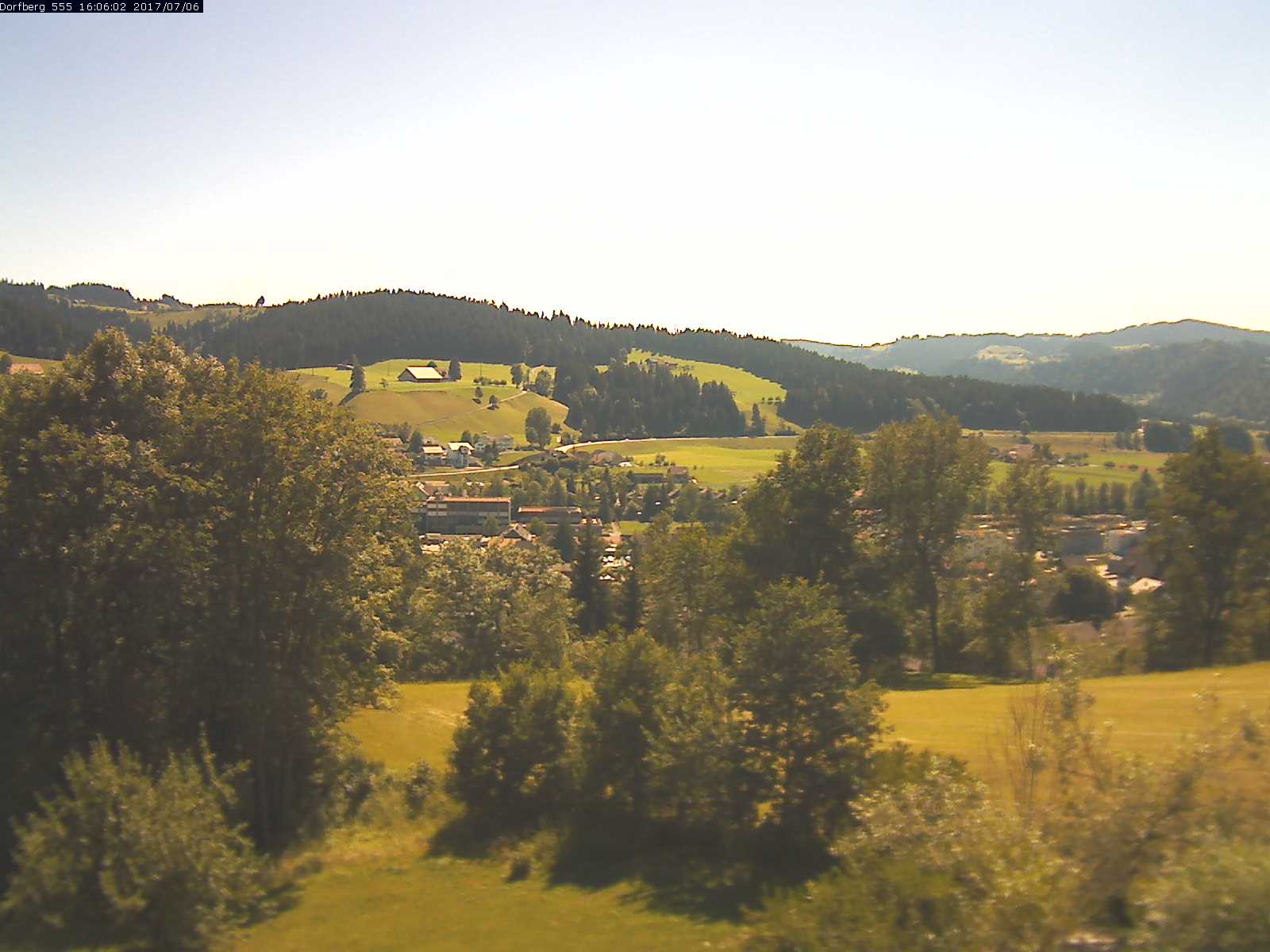 Webcam-Bild: Aussicht vom Dorfberg in Langnau 20170706-160601