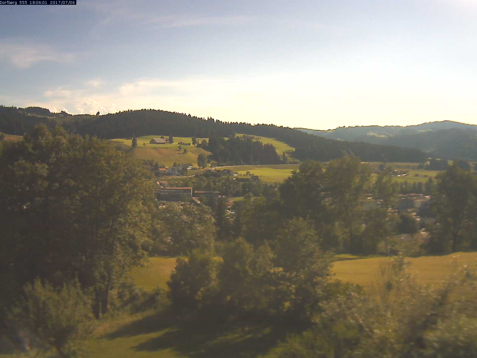 Webcam-Bild: Aussicht vom Dorfberg in Langnau 20170706-180601