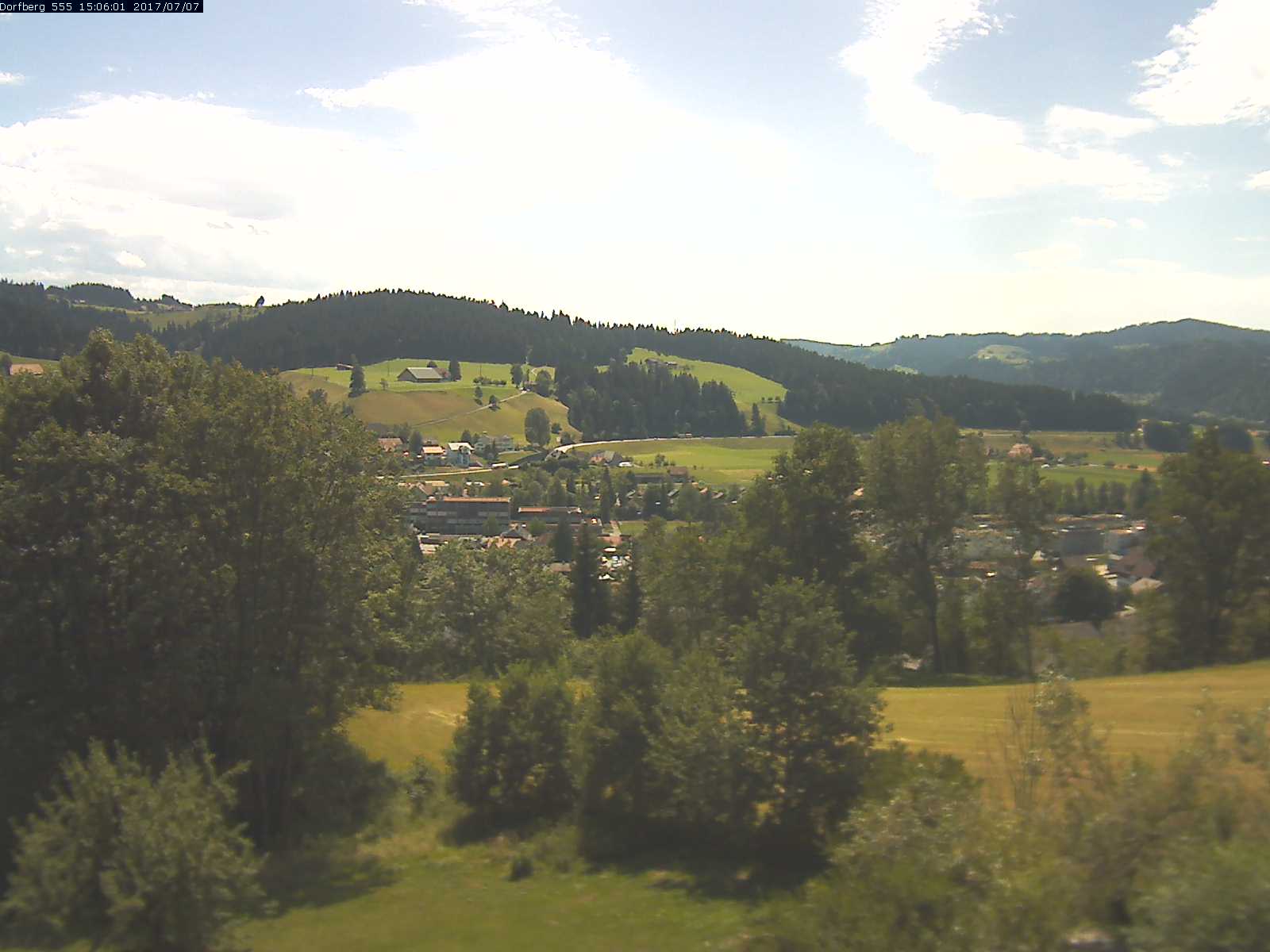 Webcam-Bild: Aussicht vom Dorfberg in Langnau 20170707-150601