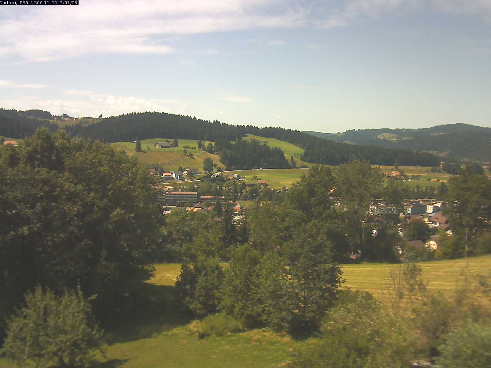 Webcam-Bild: Aussicht vom Dorfberg in Langnau 20170708-120602