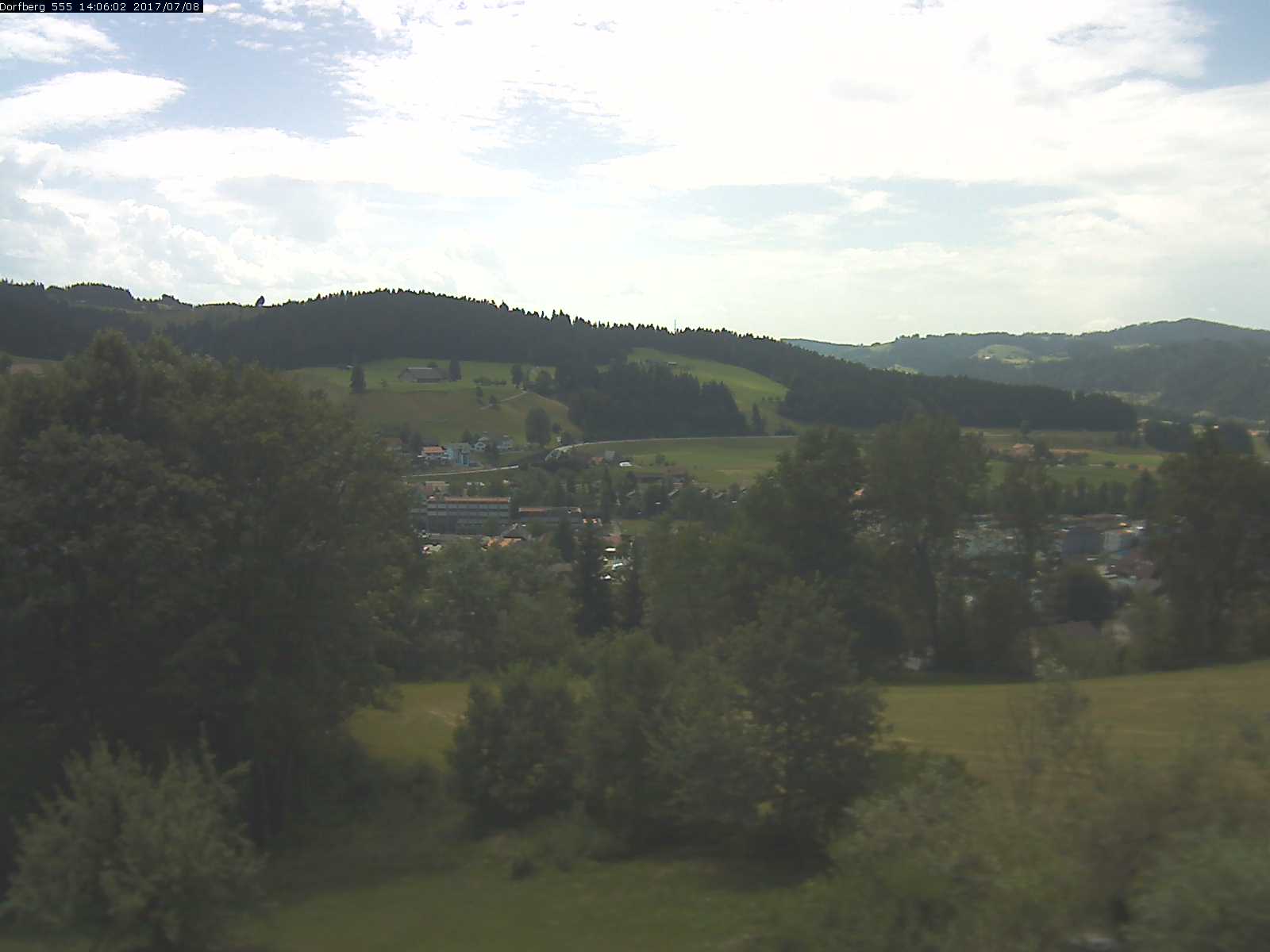 Webcam-Bild: Aussicht vom Dorfberg in Langnau 20170708-140601