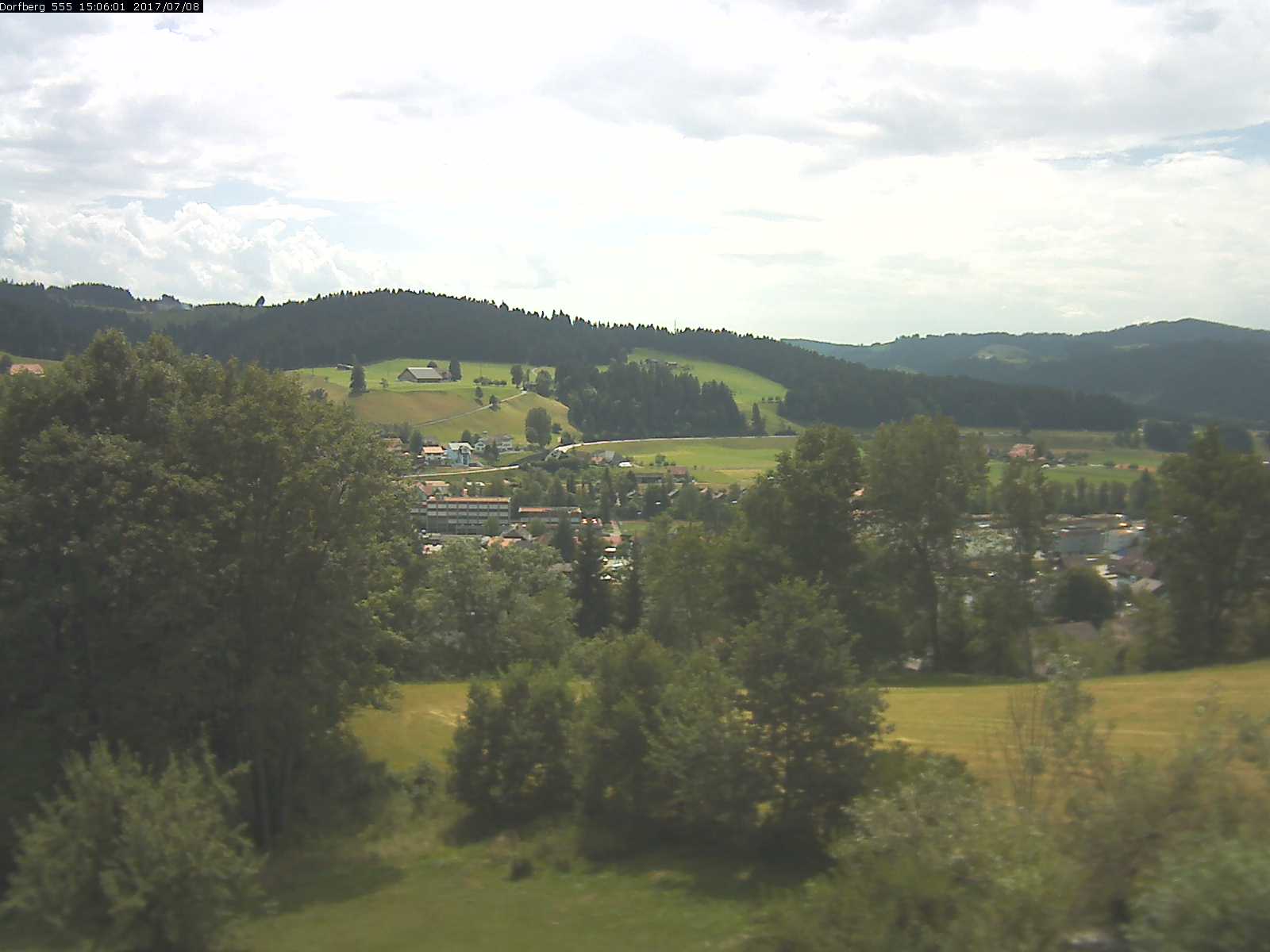 Webcam-Bild: Aussicht vom Dorfberg in Langnau 20170708-150601