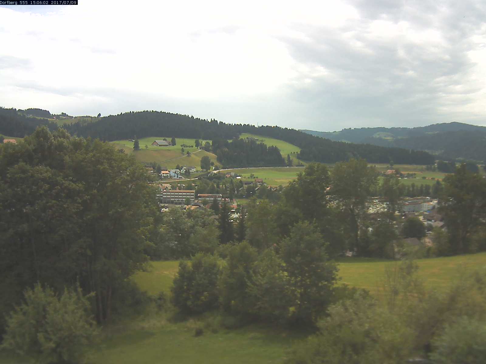 Webcam-Bild: Aussicht vom Dorfberg in Langnau 20170709-150601