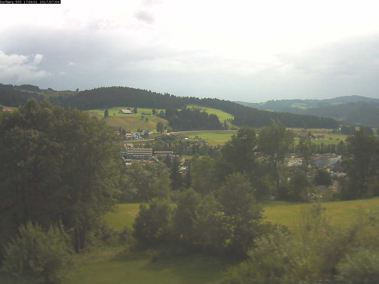 Webcam-Bild: Aussicht vom Dorfberg in Langnau 20170709-170601