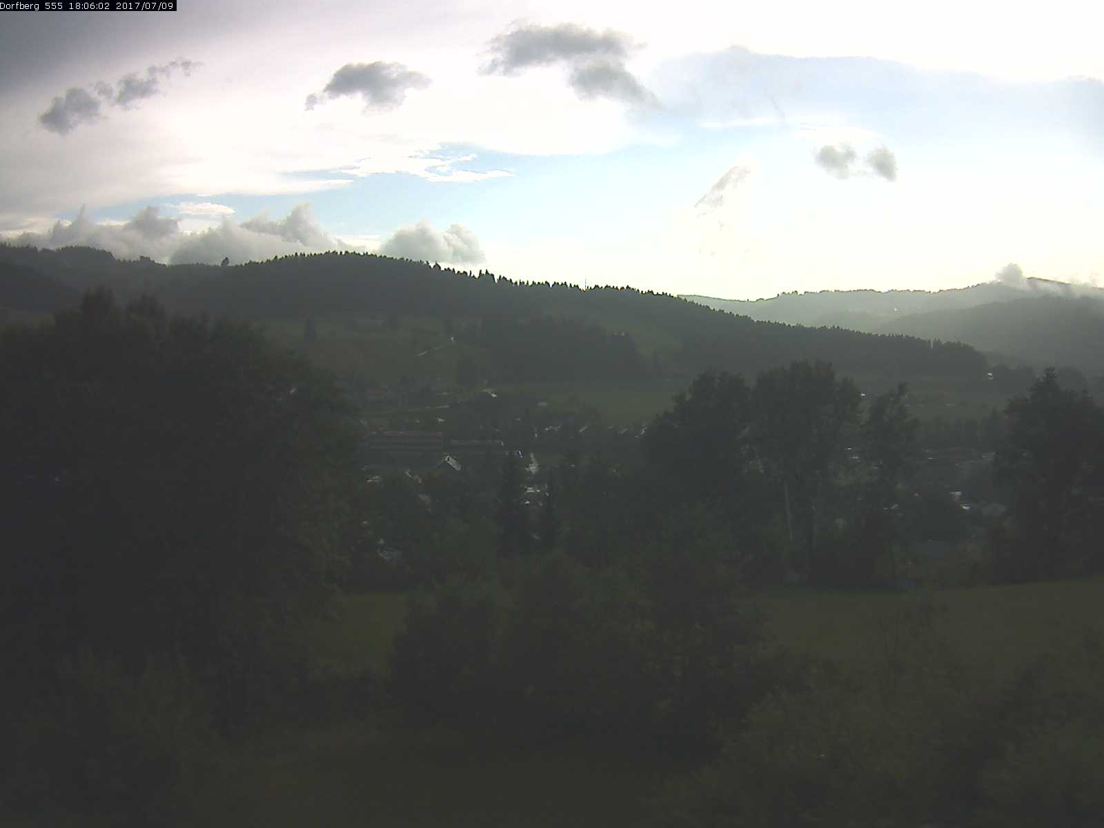 Webcam-Bild: Aussicht vom Dorfberg in Langnau 20170709-180601