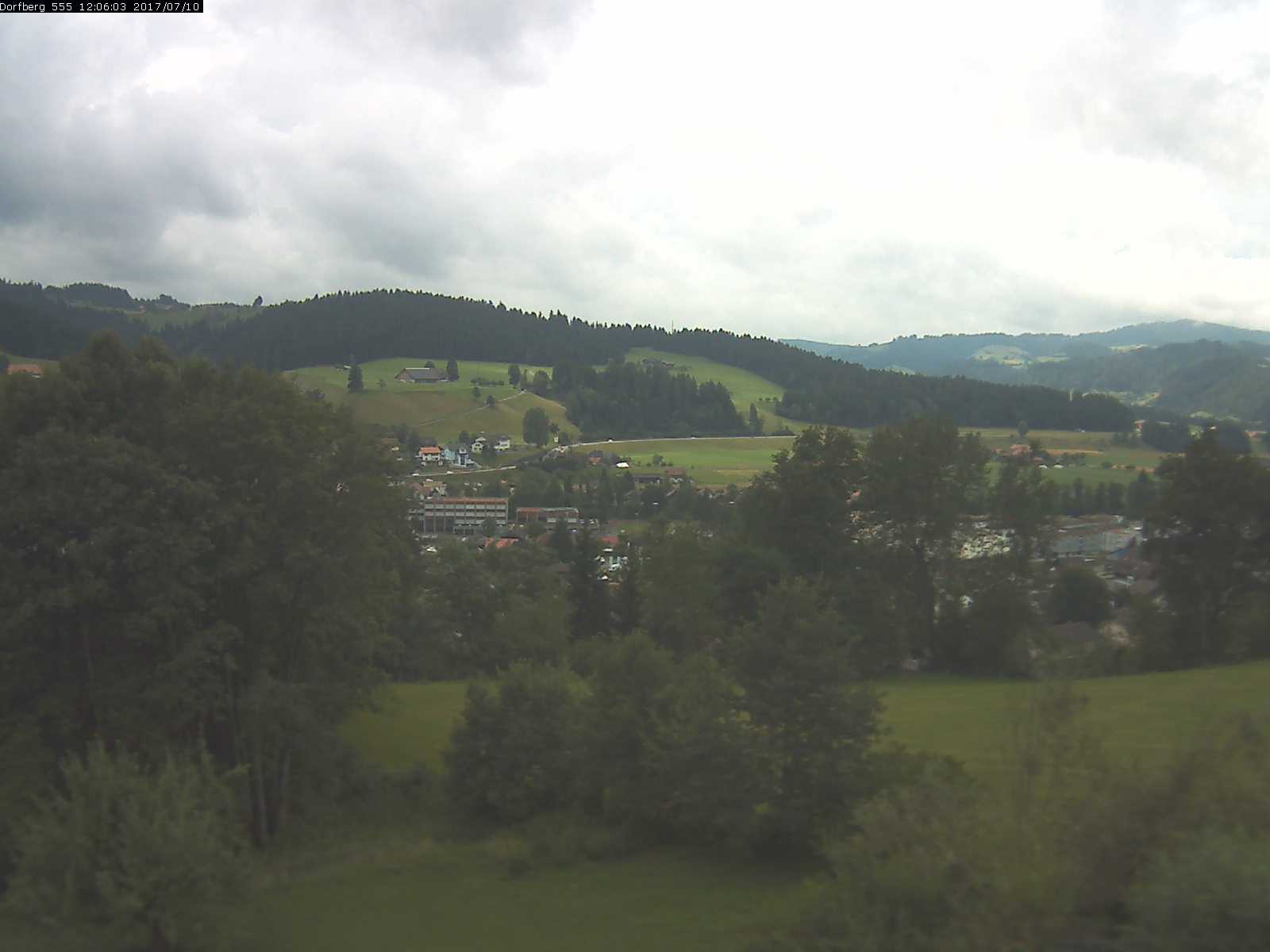 Webcam-Bild: Aussicht vom Dorfberg in Langnau 20170710-120601