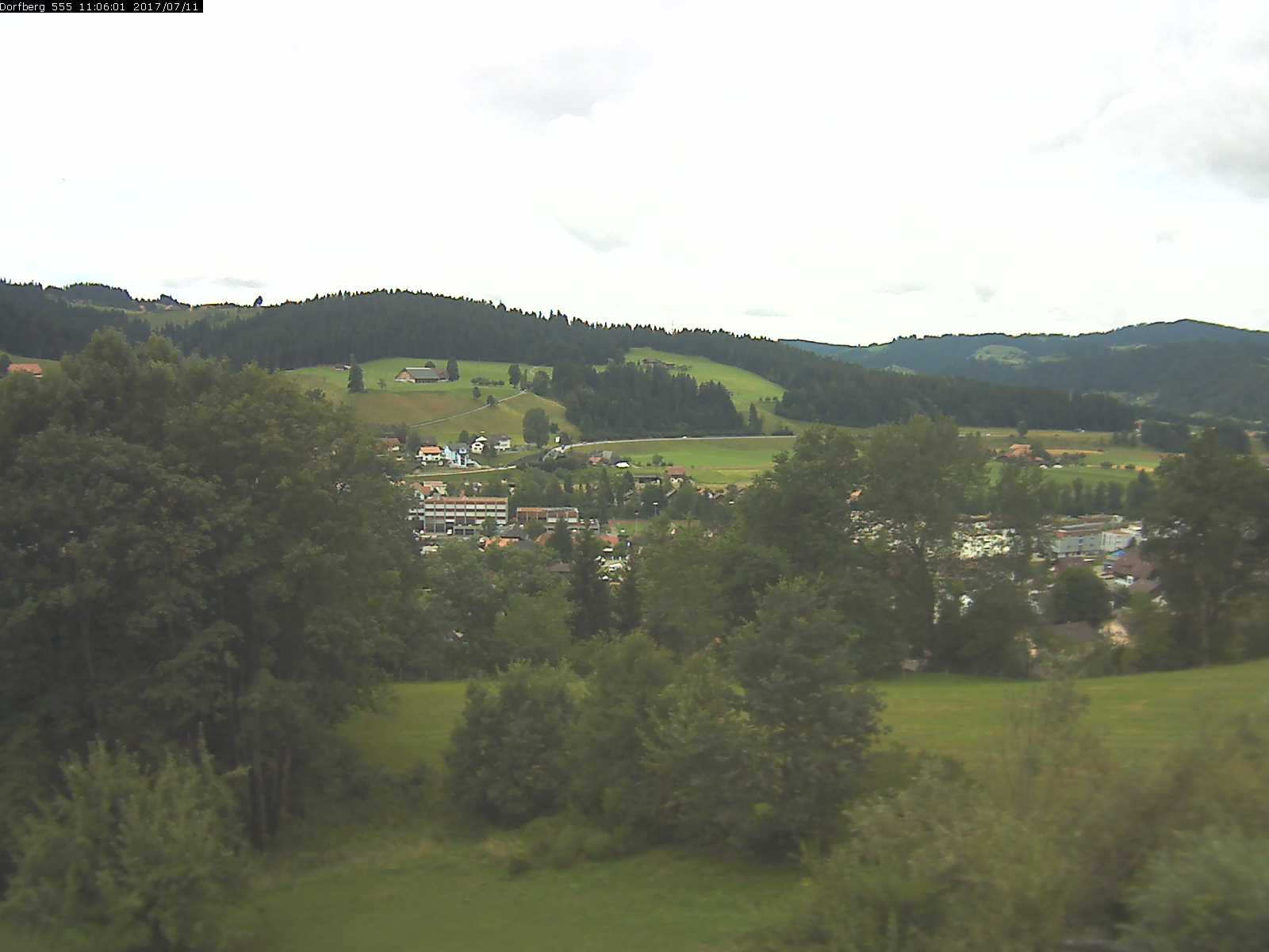 Webcam-Bild: Aussicht vom Dorfberg in Langnau 20170711-110601