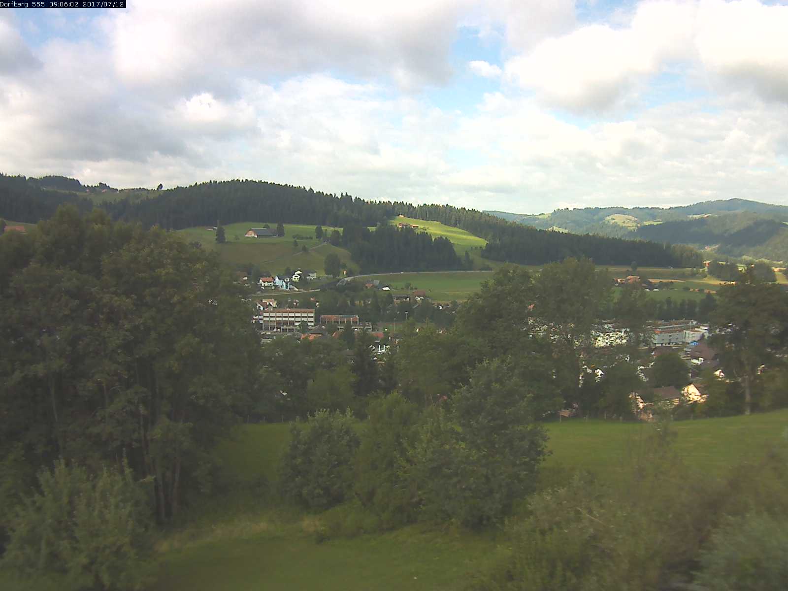 Webcam-Bild: Aussicht vom Dorfberg in Langnau 20170712-090601