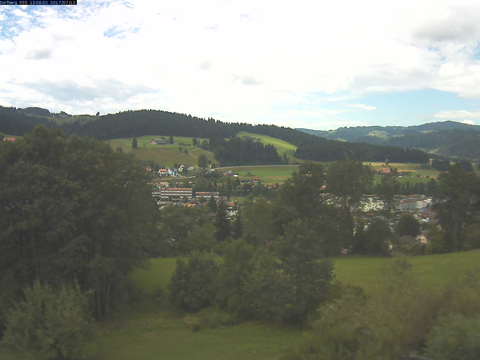 Webcam-Bild: Aussicht vom Dorfberg in Langnau 20170712-120601
